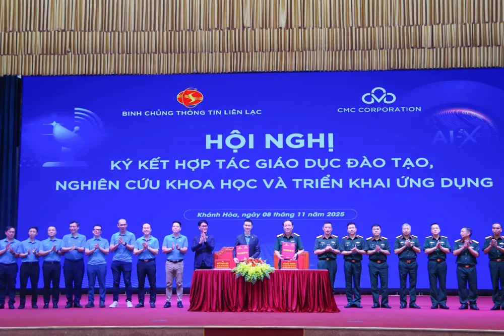 Binh chủng Thông tin liên lạc ký kết hợp tác với Tập đoàn CMC